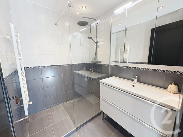 Appartement F4 à vendre - 4 pièces - 80.0 m2 - MANDELIEU LA NAPOULE - 06 - PROVENCE-ALPES-COTE-D-AZUR - Century 21 Azurim