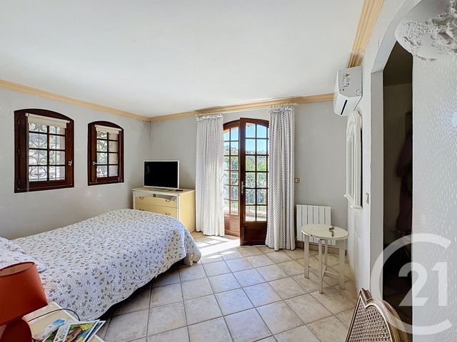 maison à vendre - 7 pièces - 332.0 m2 - MANDELIEU LA NAPOULE - 06 - PROVENCE-ALPES-COTE-D-AZUR - Century 21 Azurim