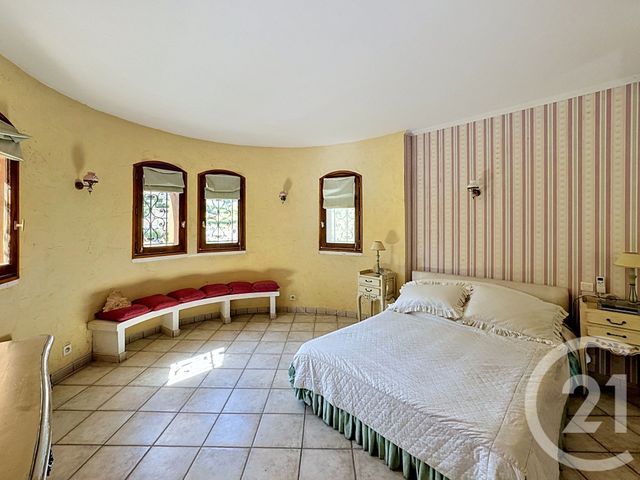 maison à vendre - 7 pièces - 332.0 m2 - MANDELIEU LA NAPOULE - 06 - PROVENCE-ALPES-COTE-D-AZUR - Century 21 Azurim