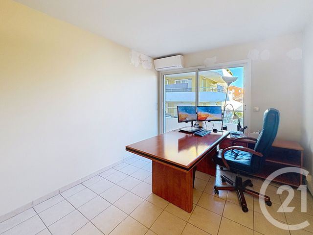 Appartement F4 à vendre - 4 pièces - 105.0 m2 - MANDELIEU LA NAPOULE - 06 - PROVENCE-ALPES-COTE-D-AZUR - Century 21 Azurim