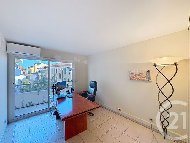 Appartement F4 à vendre - 4 pièces - 105.0 m2 - MANDELIEU LA NAPOULE - 06 - PROVENCE-ALPES-COTE-D-AZUR - Century 21 Azurim