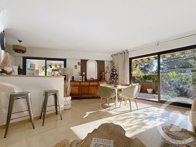 Appartement T2 à vendre - 2 pièces - 52.36 m2 - MANDELIEU LA NAPOULE - 06 - PROVENCE-ALPES-COTE-D-AZUR - Century 21 Azurim