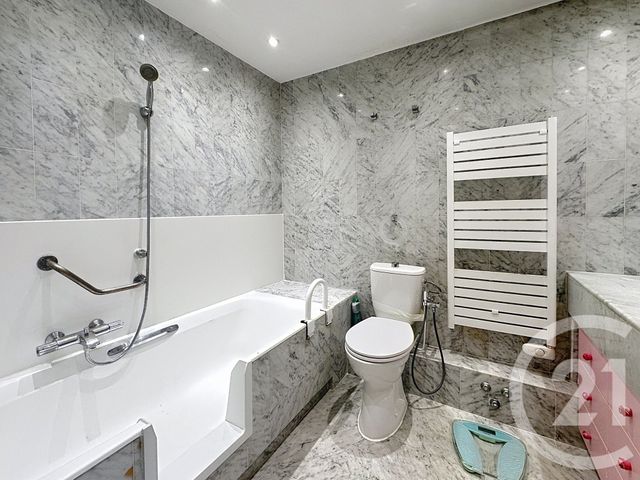 Appartement F4 à vendre - 4 pièces - 97.34 m2 - MANDELIEU LA NAPOULE - 06 - PROVENCE-ALPES-COTE-D-AZUR - Century 21 Azurim