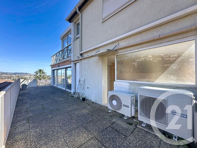 Appartement F5 à vendre - 5 pièces - 116.36 m2 - MANDELIEU LA NAPOULE - 06 - PROVENCE-ALPES-COTE-D-AZUR - Century 21 Azurim