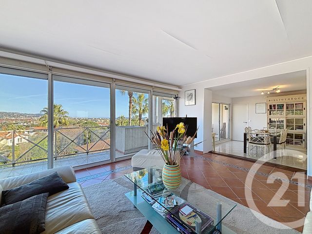 Appartement F5 à vendre - 5 pièces - 116.36 m2 - MANDELIEU LA NAPOULE - 06 - PROVENCE-ALPES-COTE-D-AZUR - Century 21 Azurim