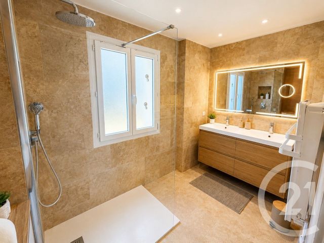 Appartement F4 à vendre - 4 pièces - 72.0 m2 - LE CANNET - 06 - PROVENCE-ALPES-COTE-D-AZUR - Century 21 Azurim
