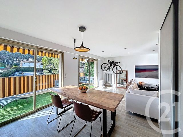 Appartement T3 à vendre - 3 pièces - 75.0 m2 - LE CANNET - 06 - PROVENCE-ALPES-COTE-D-AZUR - Century 21 Azurim