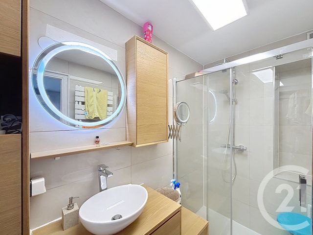 Appartement F2 à vendre - 2 pièces - 54.36 m2 - MANDELIEU LA NAPOULE - 06 - PROVENCE-ALPES-COTE-D-AZUR - Century 21 Azurim