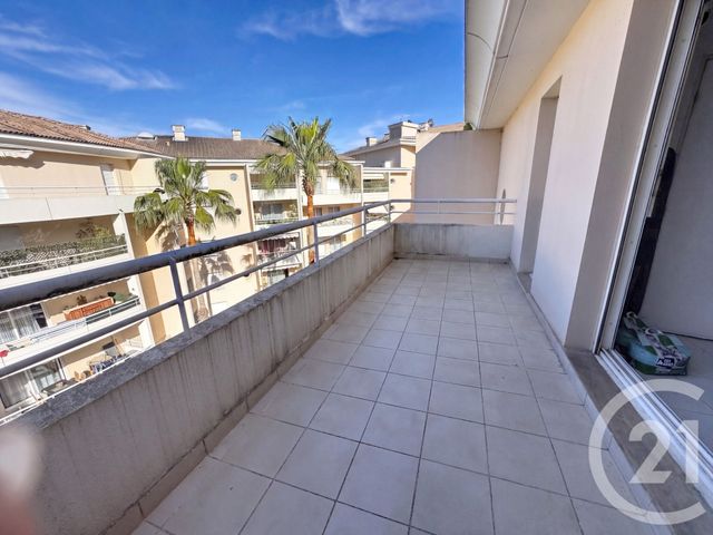 Appartement F1 à vendre - 1 pièce - 32.22 m2 - MANDELIEU LA NAPOULE - 06 - PROVENCE-ALPES-COTE-D-AZUR - Century 21 Azurim