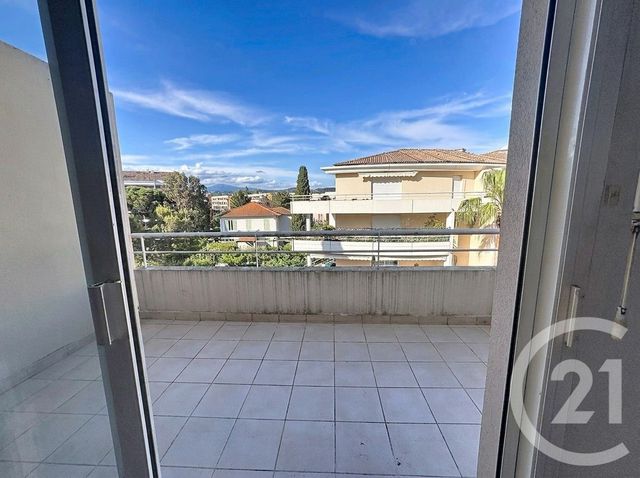 Appartement F1 à vendre - 1 pièce - 32.22 m2 - MANDELIEU LA NAPOULE - 06 - PROVENCE-ALPES-COTE-D-AZUR - Century 21 Azurim