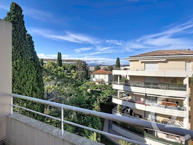 Appartement F1 à vendre - 1 pièce - 32.22 m2 - MANDELIEU LA NAPOULE - 06 - PROVENCE-ALPES-COTE-D-AZUR - Century 21 Azurim