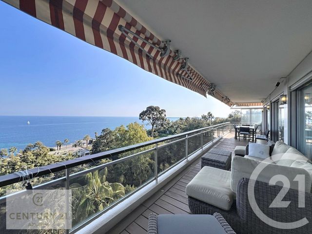 Appartement F5 à vendre - 5 pièces - 107.46 m2 - LE GOLFE JUAN - 06 - PROVENCE-ALPES-COTE-D-AZUR - Century 21 Azurim