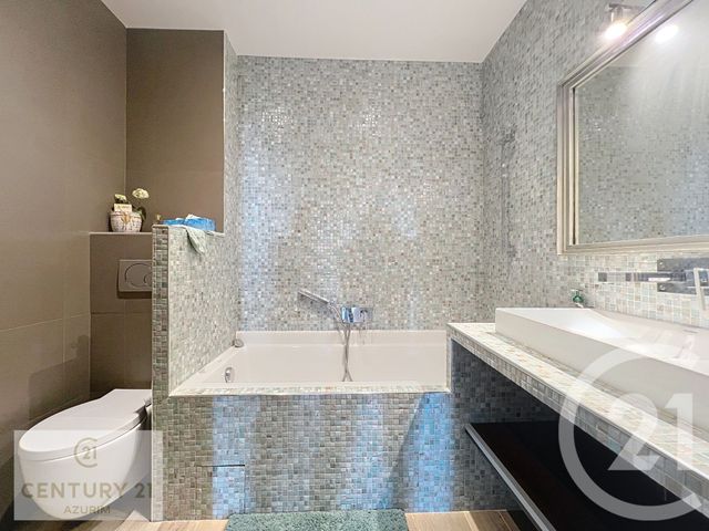 Appartement F5 à vendre - 5 pièces - 107.46 m2 - LE GOLFE JUAN - 06 - PROVENCE-ALPES-COTE-D-AZUR - Century 21 Azurim