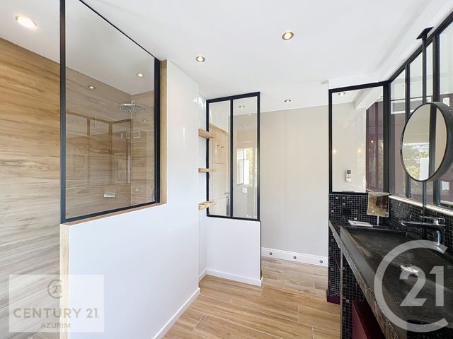 Appartement F5 à vendre - 5 pièces - 107.46 m2 - LE GOLFE JUAN - 06 - PROVENCE-ALPES-COTE-D-AZUR - Century 21 Azurim