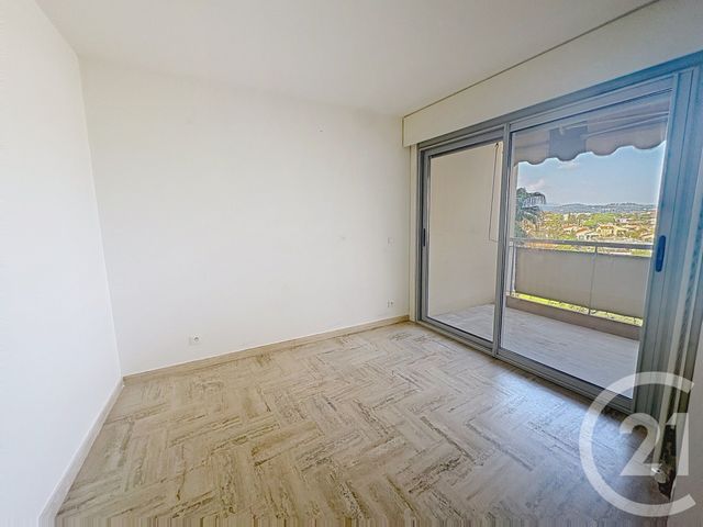 Appartement F2 à vendre - 2 pièces - 33.0 m2 - MANDELIEU LA NAPOULE - 06 - PROVENCE-ALPES-COTE-D-AZUR - Century 21 Azurim