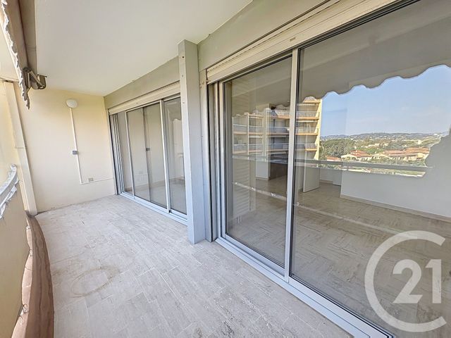 Appartement F2 à vendre - 2 pièces - 33.0 m2 - MANDELIEU LA NAPOULE - 06 - PROVENCE-ALPES-COTE-D-AZUR - Century 21 Azurim
