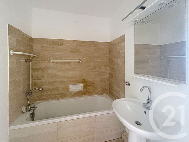 Appartement F2 à vendre - 2 pièces - 33.0 m2 - MANDELIEU LA NAPOULE - 06 - PROVENCE-ALPES-COTE-D-AZUR - Century 21 Azurim