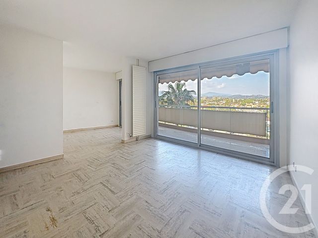 Appartement F2 à vendre - 2 pièces - 33.0 m2 - MANDELIEU LA NAPOULE - 06 - PROVENCE-ALPES-COTE-D-AZUR - Century 21 Azurim