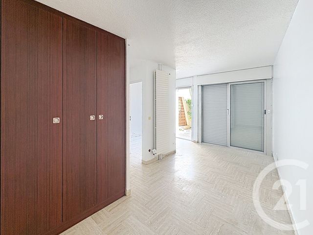 Appartement F1 à vendre - 1 pièce - 27.0 m2 - MANDELIEU LA NAPOULE - 06 - PROVENCE-ALPES-COTE-D-AZUR - Century 21 Azurim