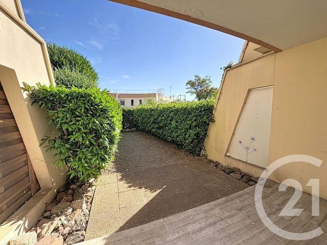 Appartement F1 à vendre - 1 pièce - 27.0 m2 - MANDELIEU LA NAPOULE - 06 - PROVENCE-ALPES-COTE-D-AZUR - Century 21 Azurim