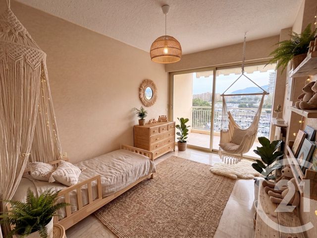 Appartement F4 à vendre - 4 pièces - 99.63 m2 - MANDELIEU LA NAPOULE - 06 - PROVENCE-ALPES-COTE-D-AZUR - Century 21 Azurim