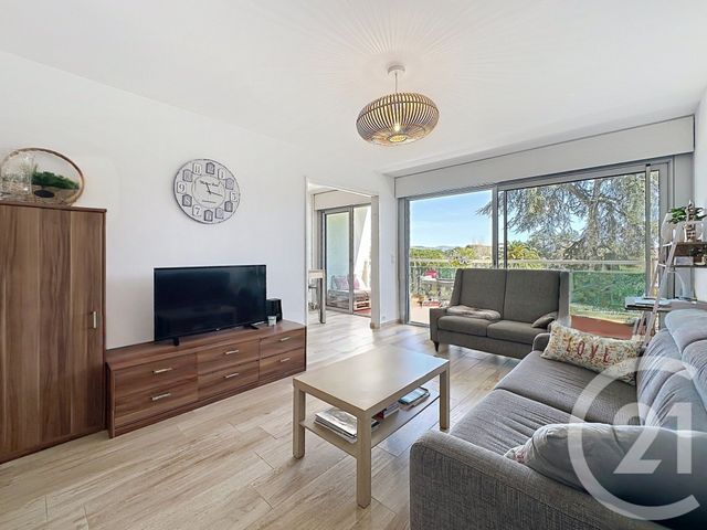 Appartement T3 à vendre - 3 pièces - 68.39 m2 - MANDELIEU LA NAPOULE - 06 - PROVENCE-ALPES-COTE-D-AZUR - Century 21 Azurim