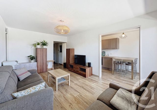 Appartement T3 à vendre - 3 pièces - 68.39 m2 - MANDELIEU LA NAPOULE - 06 - PROVENCE-ALPES-COTE-D-AZUR - Century 21 Azurim