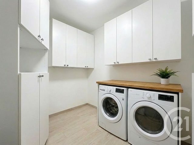 Appartement T3 à vendre - 3 pièces - 68.39 m2 - MANDELIEU LA NAPOULE - 06 - PROVENCE-ALPES-COTE-D-AZUR - Century 21 Azurim