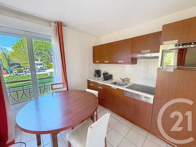 Appartement F3 à vendre - 3 pièces - 53.74 m2 - MANDELIEU LA NAPOULE - 06 - PROVENCE-ALPES-COTE-D-AZUR - Century 21 Azurim