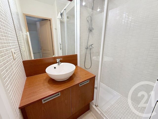 Appartement F3 à vendre - 3 pièces - 53.74 m2 - MANDELIEU LA NAPOULE - 06 - PROVENCE-ALPES-COTE-D-AZUR - Century 21 Azurim