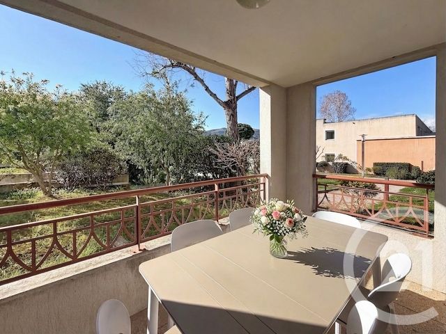 Appartement F3 à vendre - 3 pièces - 53.74 m2 - MANDELIEU LA NAPOULE - 06 - PROVENCE-ALPES-COTE-D-AZUR - Century 21 Azurim