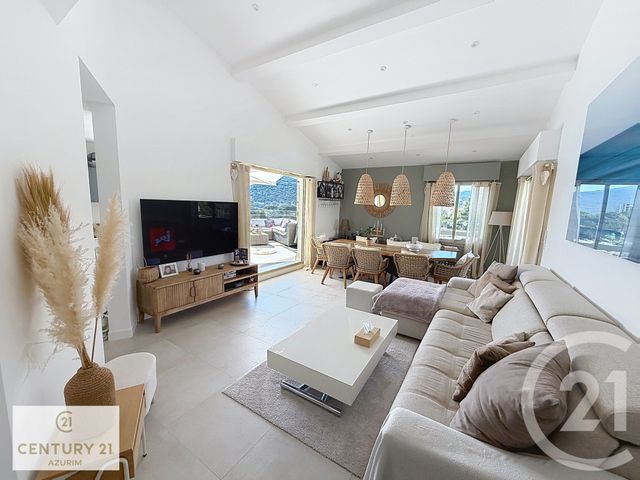 Appartement F4 à vendre - 4 pièces - 95.52 m2 - MANDELIEU LA NAPOULE - 06 - PROVENCE-ALPES-COTE-D-AZUR - Century 21 Azurim