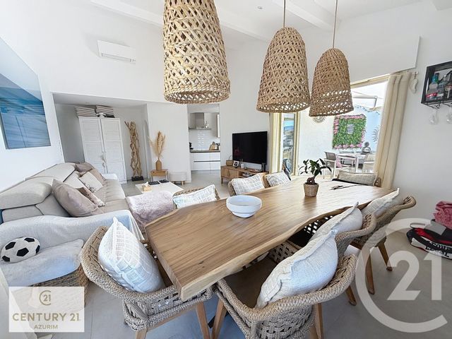 Appartement F4 à vendre - 4 pièces - 95.52 m2 - MANDELIEU LA NAPOULE - 06 - PROVENCE-ALPES-COTE-D-AZUR - Century 21 Azurim