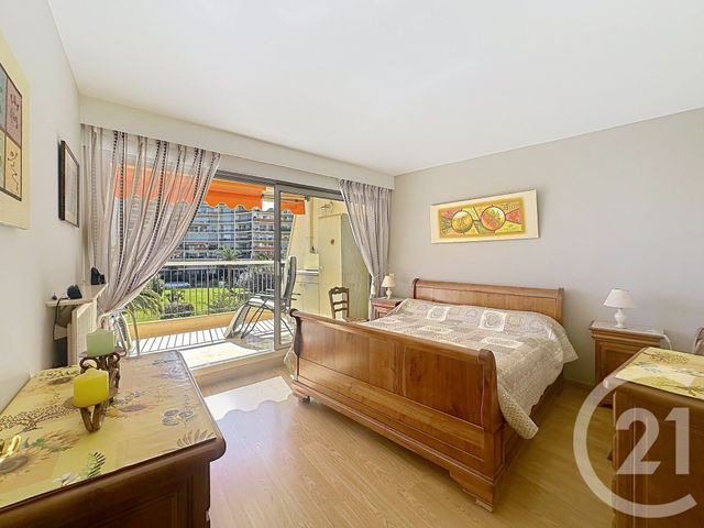 Appartement F3 à vendre - 3 pièces - 68.67 m2 - MANDELIEU LA NAPOULE - 06 - PROVENCE-ALPES-COTE-D-AZUR - Century 21 Azurim