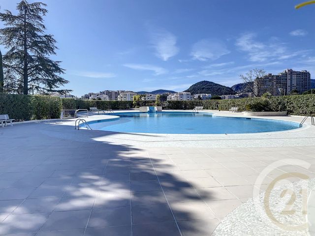 Appartement F3 à vendre - 3 pièces - 68.67 m2 - MANDELIEU LA NAPOULE - 06 - PROVENCE-ALPES-COTE-D-AZUR - Century 21 Azurim
