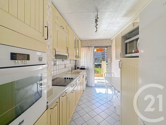 Appartement F3 à vendre - 3 pièces - 68.67 m2 - MANDELIEU LA NAPOULE - 06 - PROVENCE-ALPES-COTE-D-AZUR - Century 21 Azurim