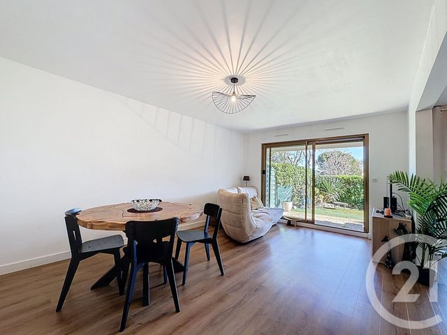 Appartement F3 à vendre - 3 pièces - 62.64 m2 - MANDELIEU LA NAPOULE - 06 - PROVENCE-ALPES-COTE-D-AZUR - Century 21 Azurim