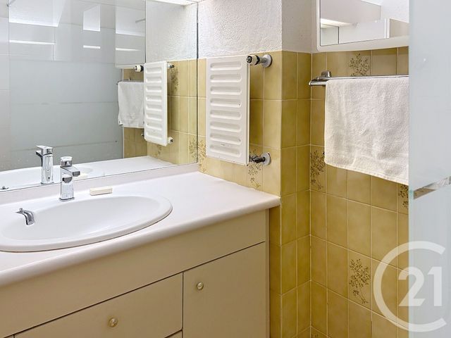 Appartement F2 à vendre - 2 pièces - 48.53 m2 - MANDELIEU LA NAPOULE - 06 - PROVENCE-ALPES-COTE-D-AZUR - Century 21 Azurim