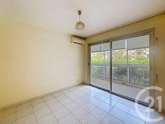 Appartement F2 à vendre - 2 pièces - 45.13 m2 - MANDELIEU LA NAPOULE - 06 - PROVENCE-ALPES-COTE-D-AZUR - Century 21 Azurim