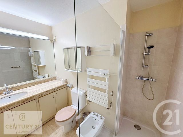 Appartement F3 à vendre - 3 pièces - 64.81 m2 - MANDELIEU LA NAPOULE - 06 - PROVENCE-ALPES-COTE-D-AZUR - Century 21 Azurim