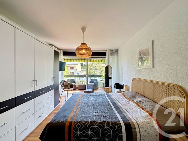 Appartement F2 à vendre - 2 pièces - 56.55 m2 - MANDELIEU LA NAPOULE - 06 - PROVENCE-ALPES-COTE-D-AZUR - Century 21 Azurim