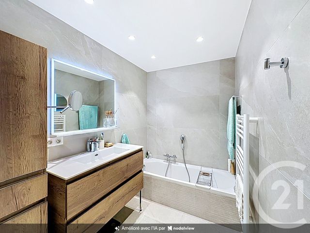Appartement F5 à vendre - 5 pièces - 102.87 m2 - MANDELIEU LA NAPOULE - 06 - PROVENCE-ALPES-COTE-D-AZUR - Century 21 Azurim