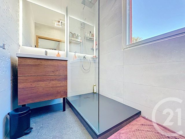 Appartement F5 à vendre - 5 pièces - 102.87 m2 - MANDELIEU LA NAPOULE - 06 - PROVENCE-ALPES-COTE-D-AZUR - Century 21 Azurim