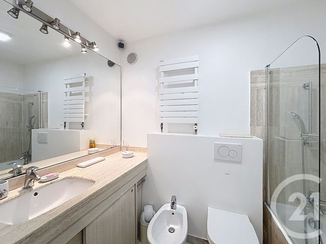 Appartement F4 à vendre - 4 pièces - 87.26 m2 - MANDELIEU LA NAPOULE - 06 - PROVENCE-ALPES-COTE-D-AZUR - Century 21 Azurim