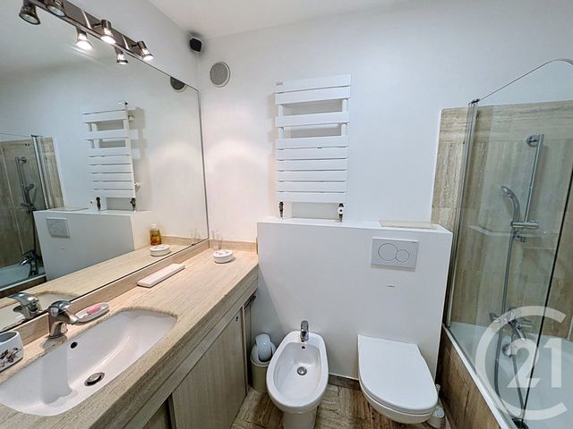 Appartement F4 à vendre - 4 pièces - 87.26 m2 - MANDELIEU LA NAPOULE - 06 - PROVENCE-ALPES-COTE-D-AZUR - Century 21 Azurim