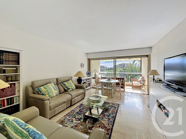 Appartement F4 à vendre - 4 pièces - 87.26 m2 - MANDELIEU LA NAPOULE - 06 - PROVENCE-ALPES-COTE-D-AZUR - Century 21 Azurim