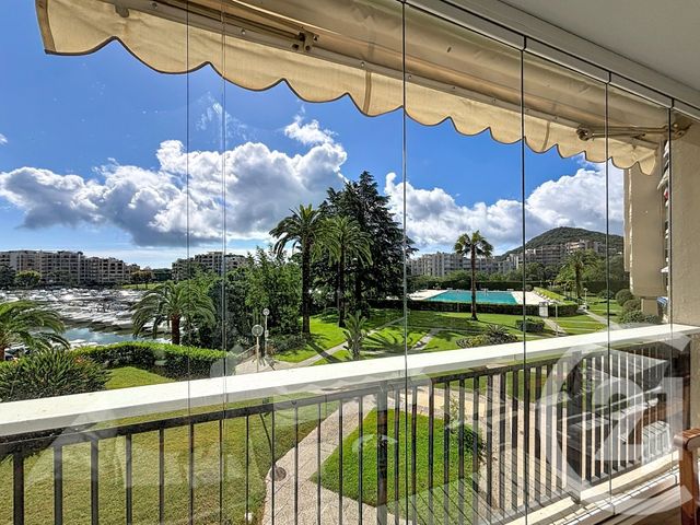 Appartement F4 à vendre - 4 pièces - 87.26 m2 - MANDELIEU LA NAPOULE - 06 - PROVENCE-ALPES-COTE-D-AZUR - Century 21 Azurim