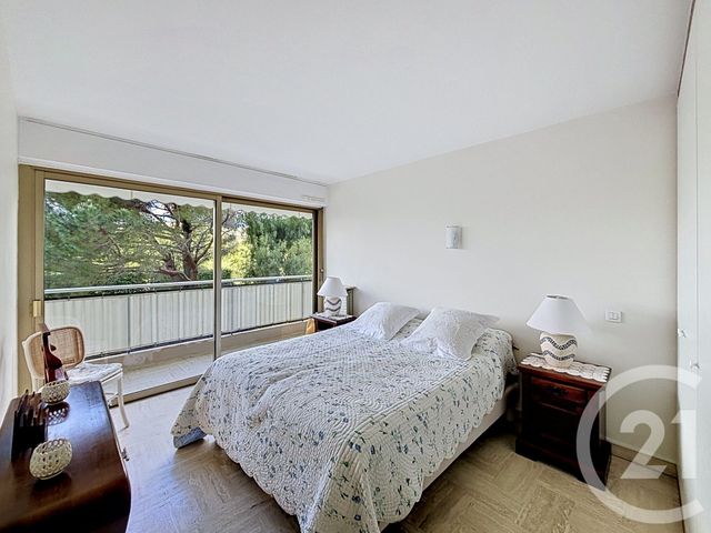 Appartement F4 à vendre - 4 pièces - 87.26 m2 - MANDELIEU LA NAPOULE - 06 - PROVENCE-ALPES-COTE-D-AZUR - Century 21 Azurim