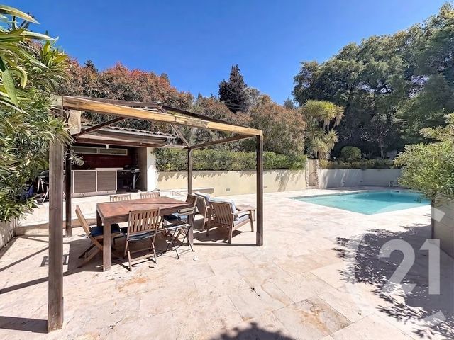 maison à vendre - 5 pièces - 186.14 m2 - MANDELIEU LA NAPOULE - 06 - PROVENCE-ALPES-COTE-D-AZUR - Century 21 Azurim