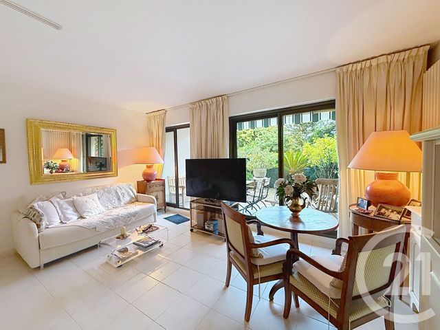Appartement Studio à vendre - 1 pièce - 27.24 m2 - MANDELIEU LA NAPOULE - 06 - PROVENCE-ALPES-COTE-D-AZUR - Century 21 Azurim
